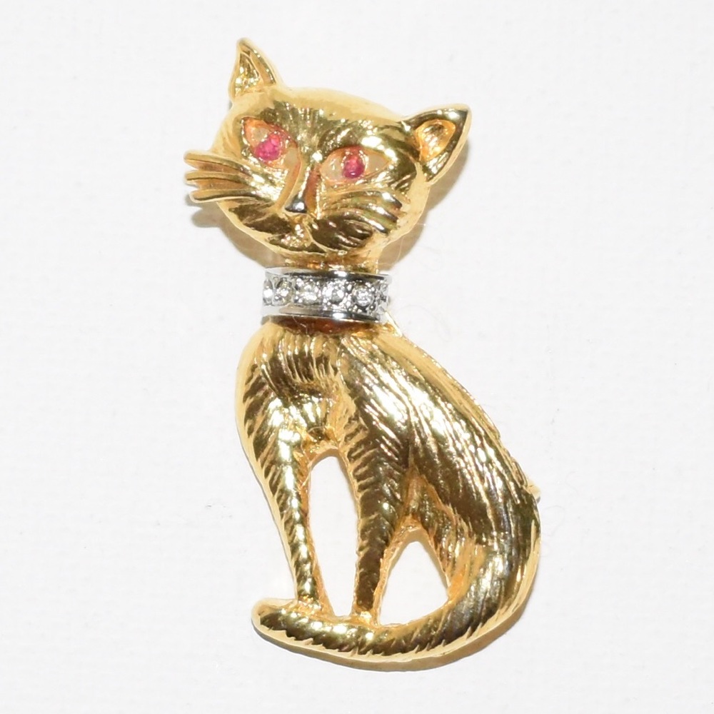 Brooch/pin 😻